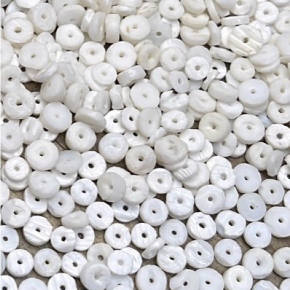 500+ Clay & Round Puka Shell Beads Mixed Jewelry Making Crafting DIY Bundle Lot - Picture 15 of 16